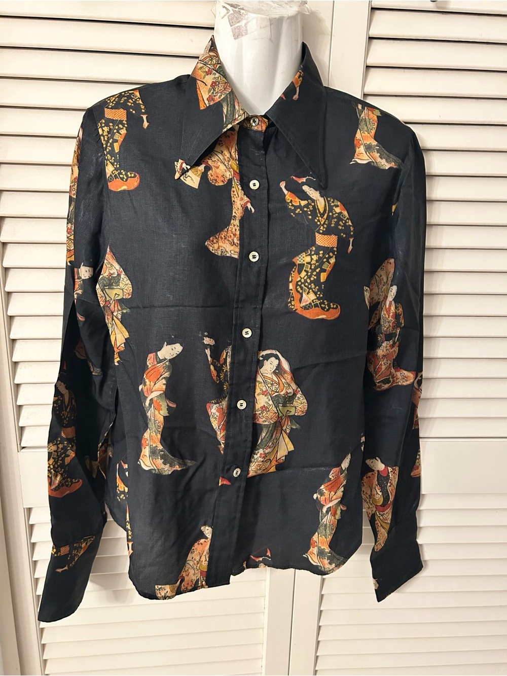 Vintage Tucci geisha collared shirt